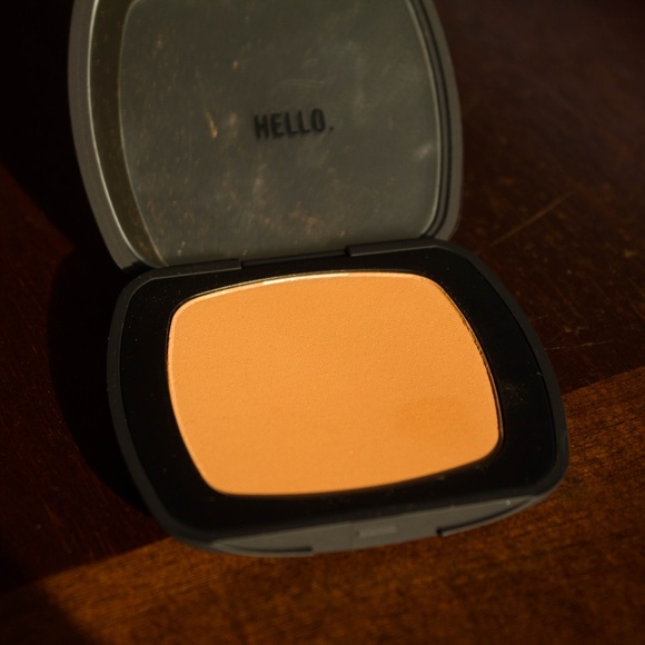 Golden Dark Ready Foundation
